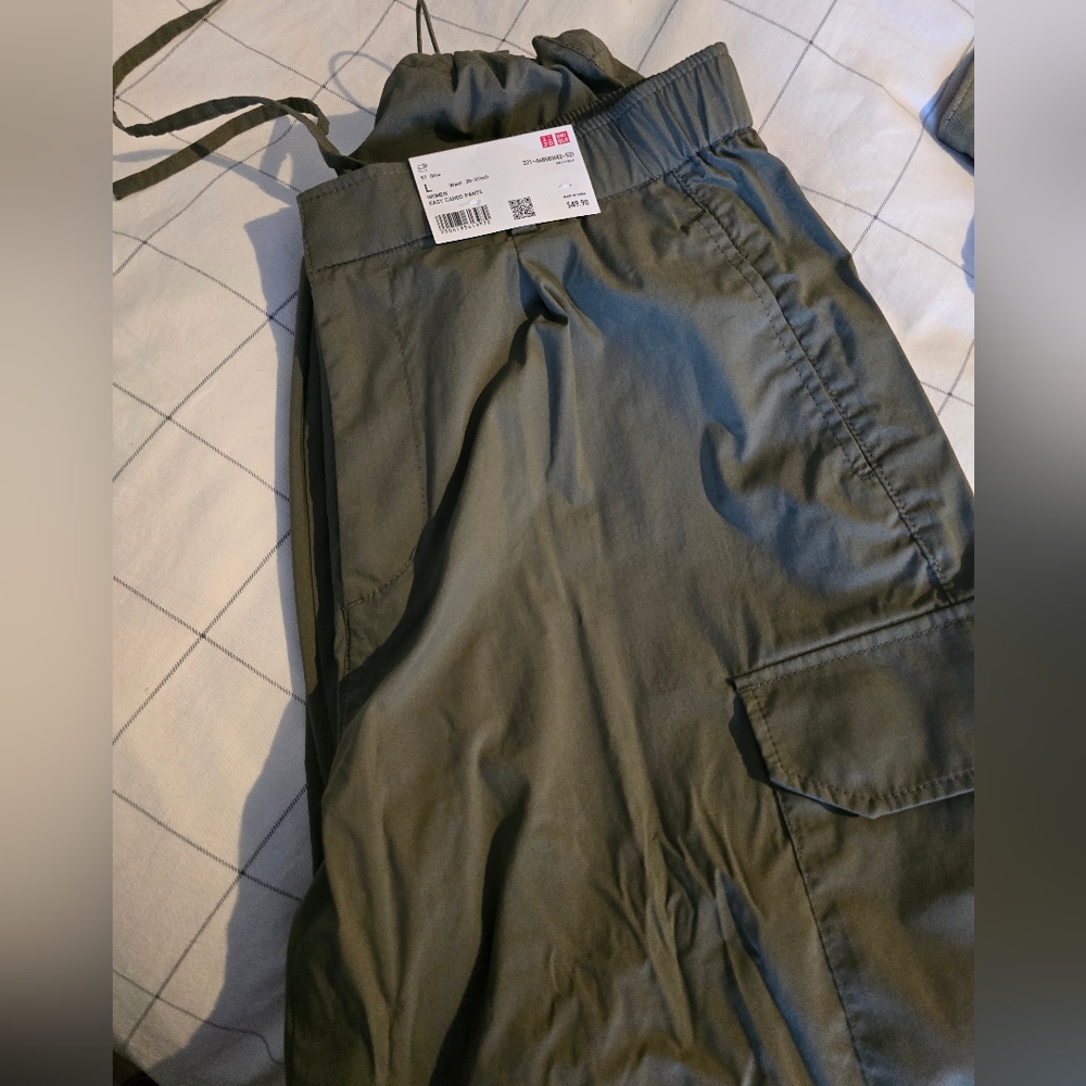 Uniqlo cargo